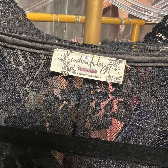 Free People Intimately Daylight Lace Cardi in Black NWOT - Picture 10 of 10